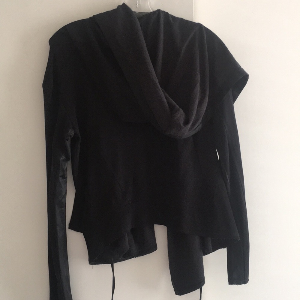 Workout jacket - Picture 3 of 3